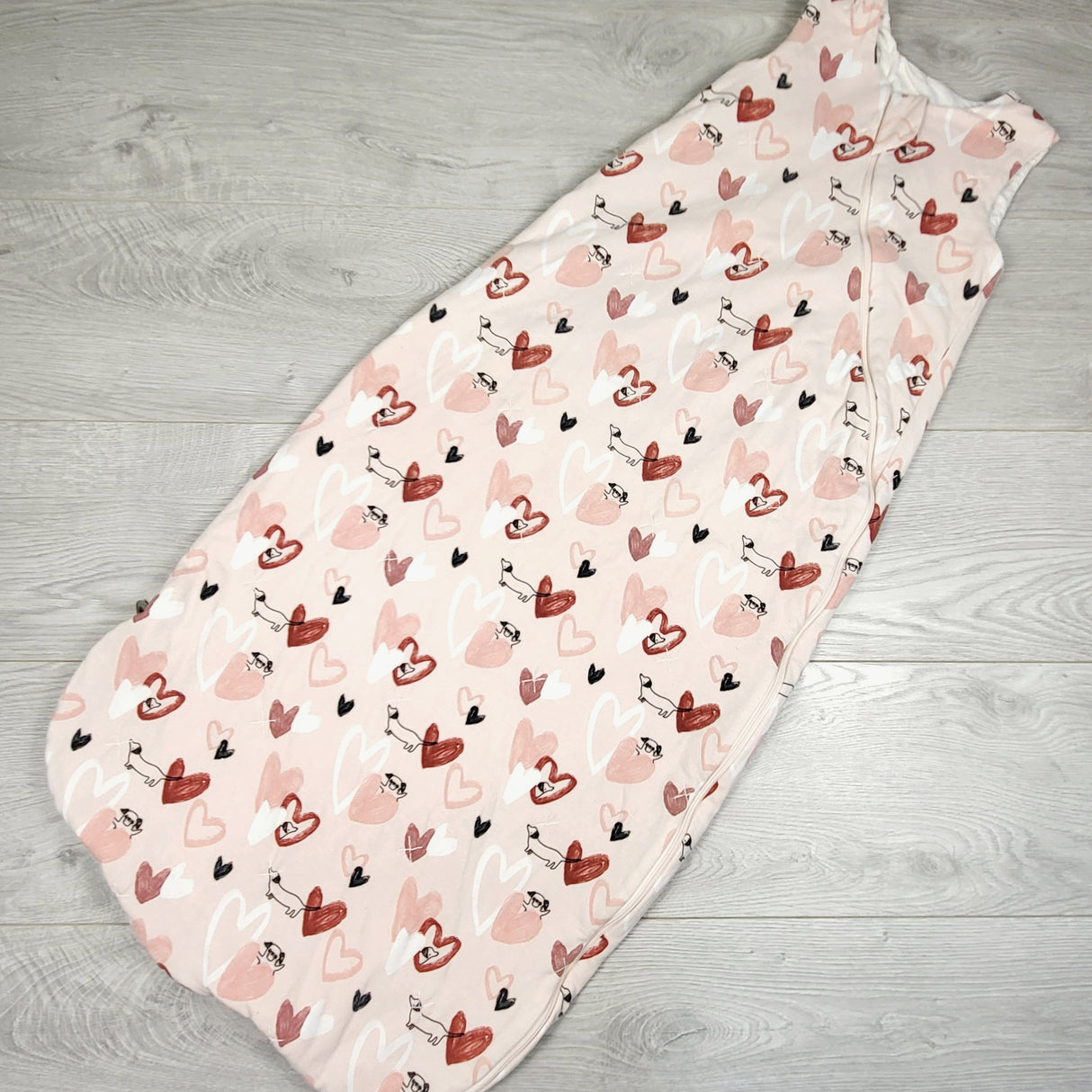 Loulou Lollipop pink sleep sack with hearts. Size 18-36 months