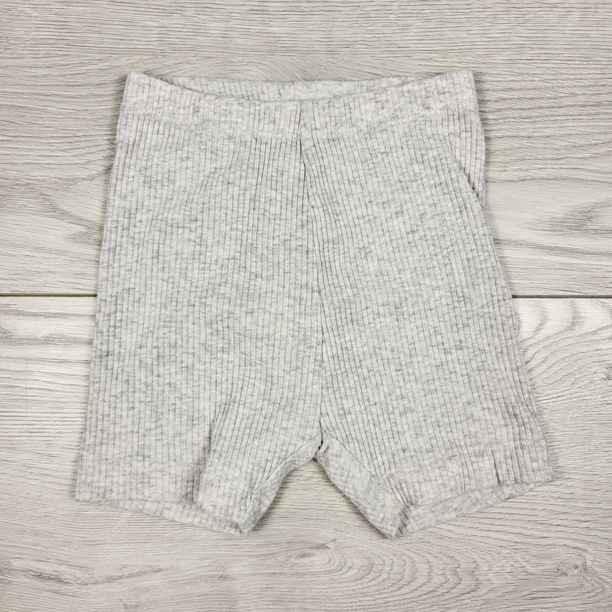Old Navy grey ribbed bicycle shorts. Size 18-24 months