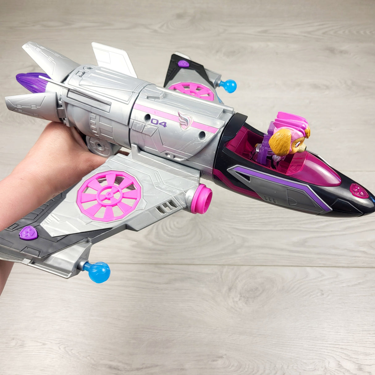 Paw Patrol: The Mighty Movie Skye's Mighty Movie Jet (Transforming Rescue Jet) - sorry, no shiping