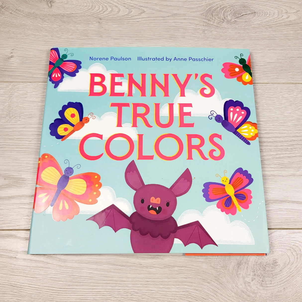 Benny's True Colors. Hardcover book