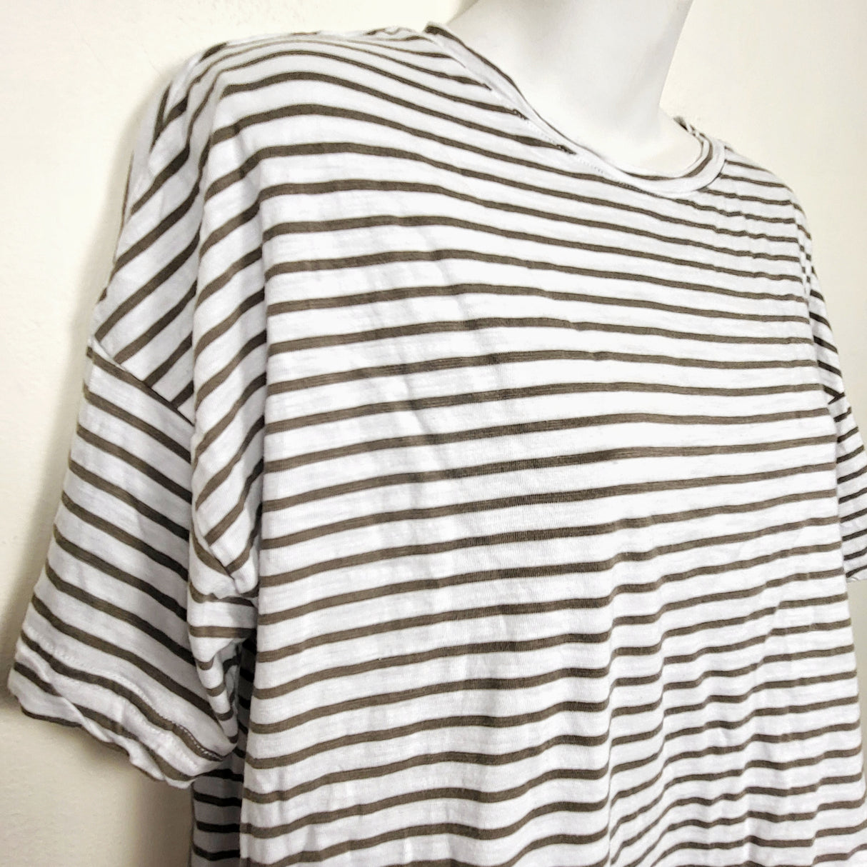 Ripe Maternity striped Claudette nursing tee. Size large