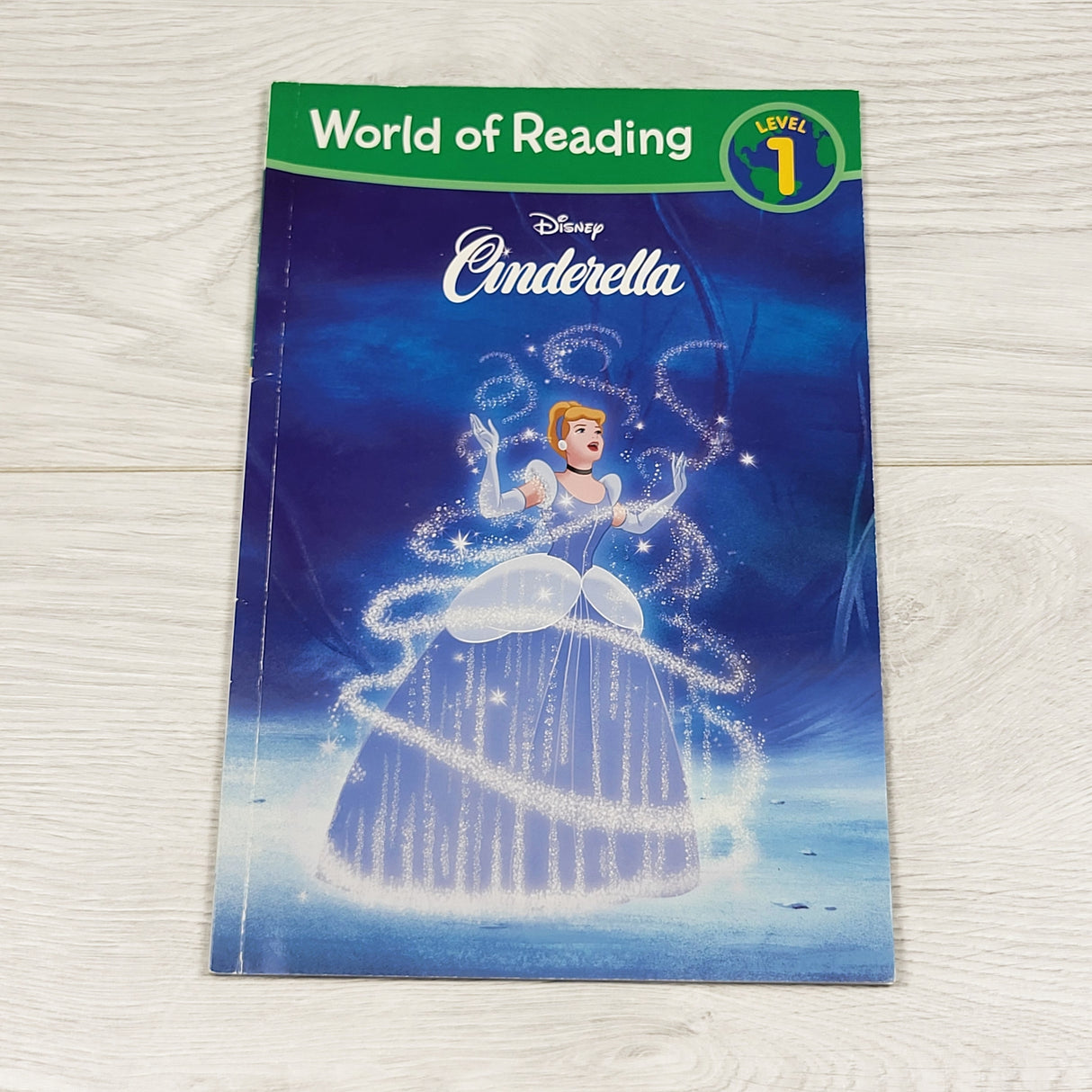 Disney Cinderella. Soft cover early reader book