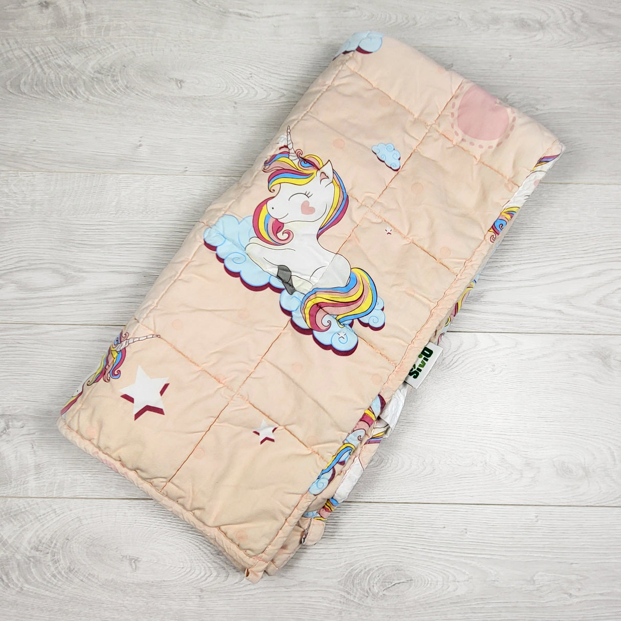 Sivio weighted blanket (kid sized). Sorry, no shipping
