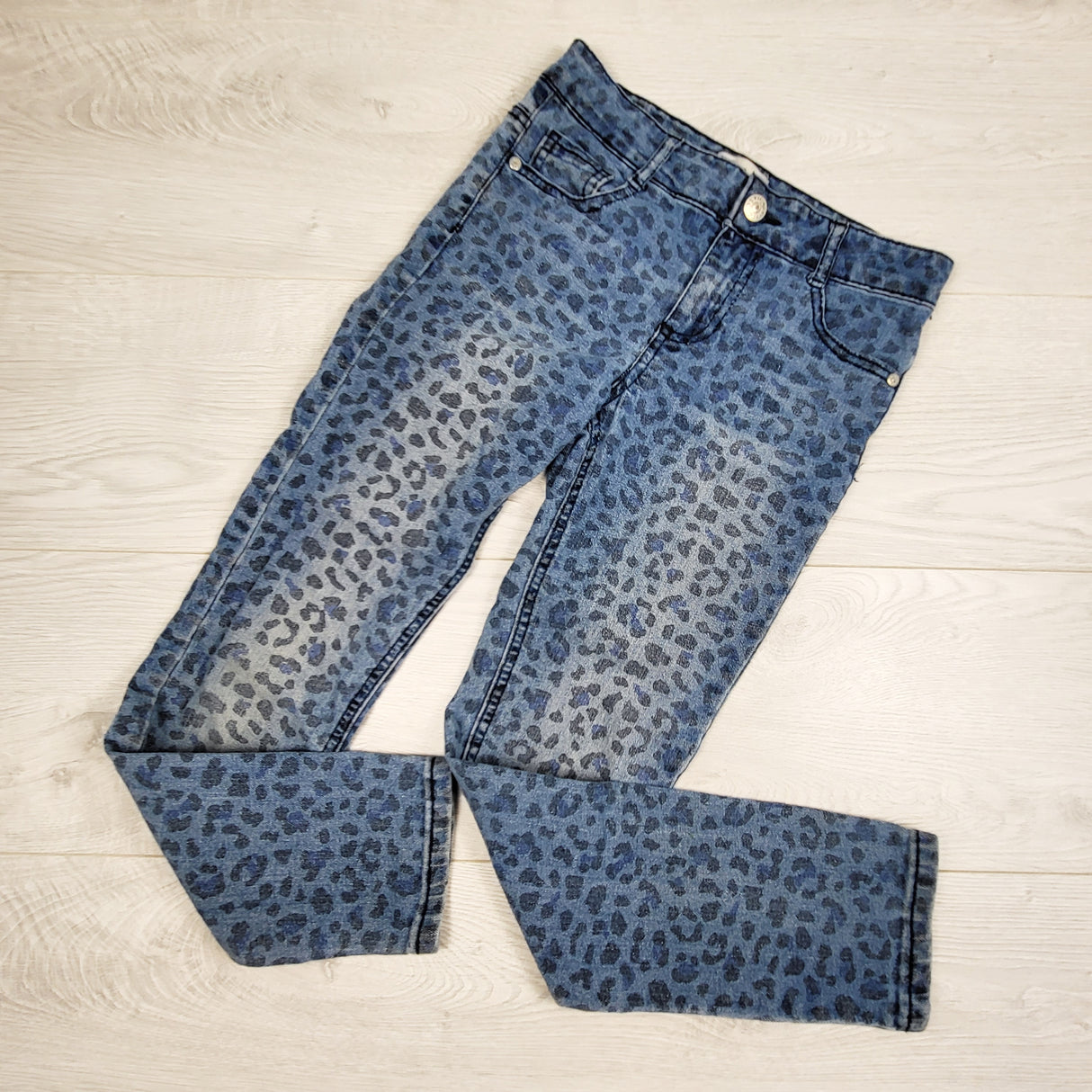Epic Threads cheetah print jeans. Size 10