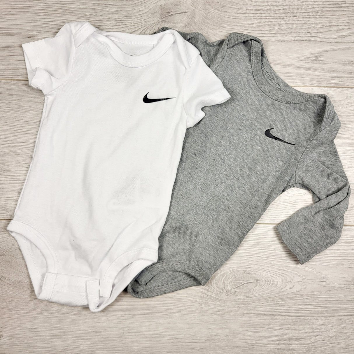 Nike 2pc bodysuit set. Size 9 months