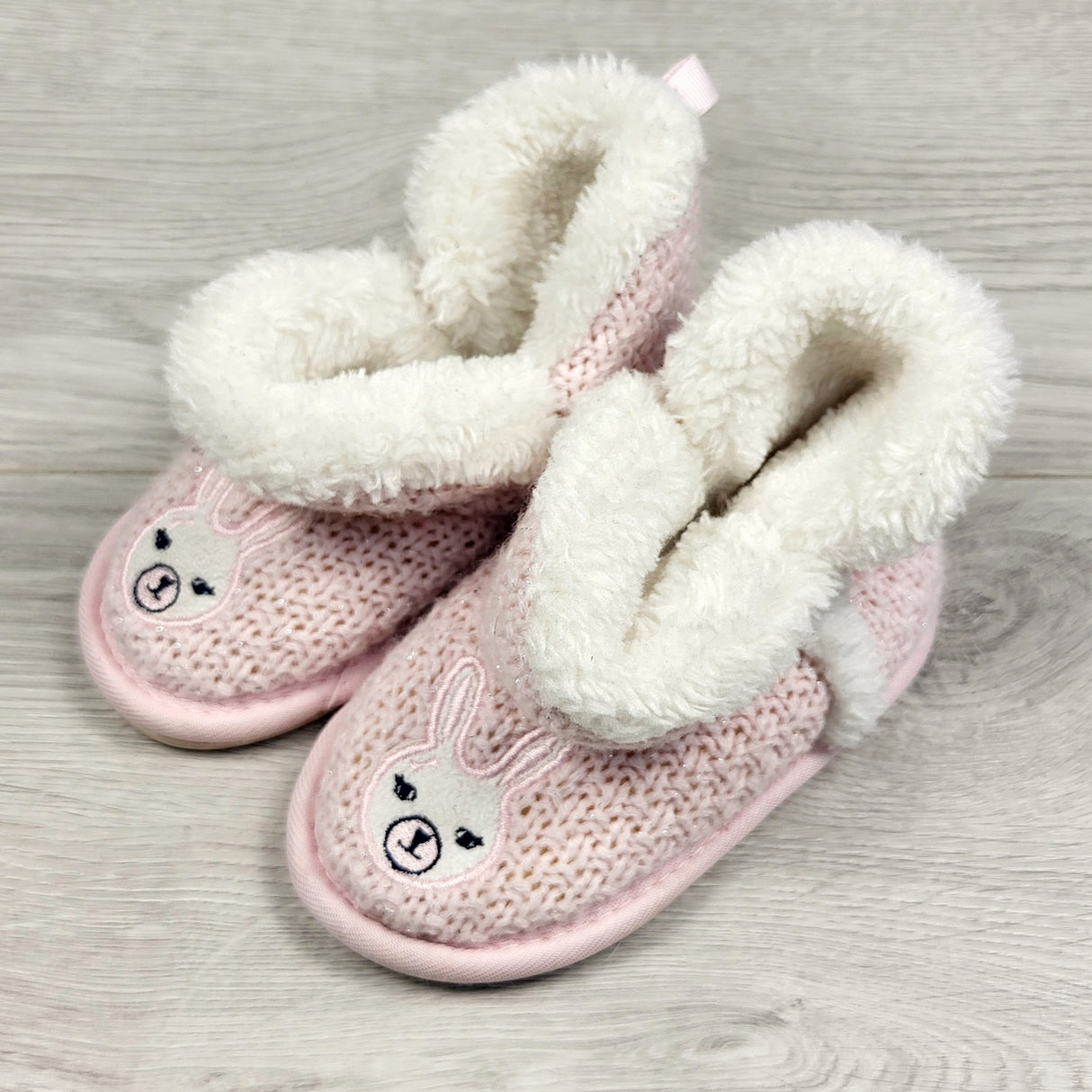 Joe knit slippers with bunnies. Size 6/7