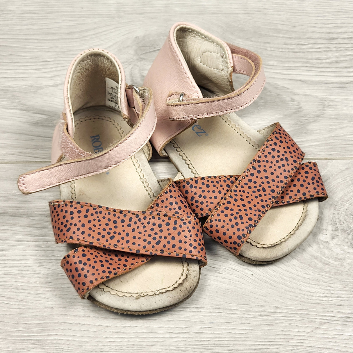 Robeez leather "Riley" sandals. Size 18-24 months