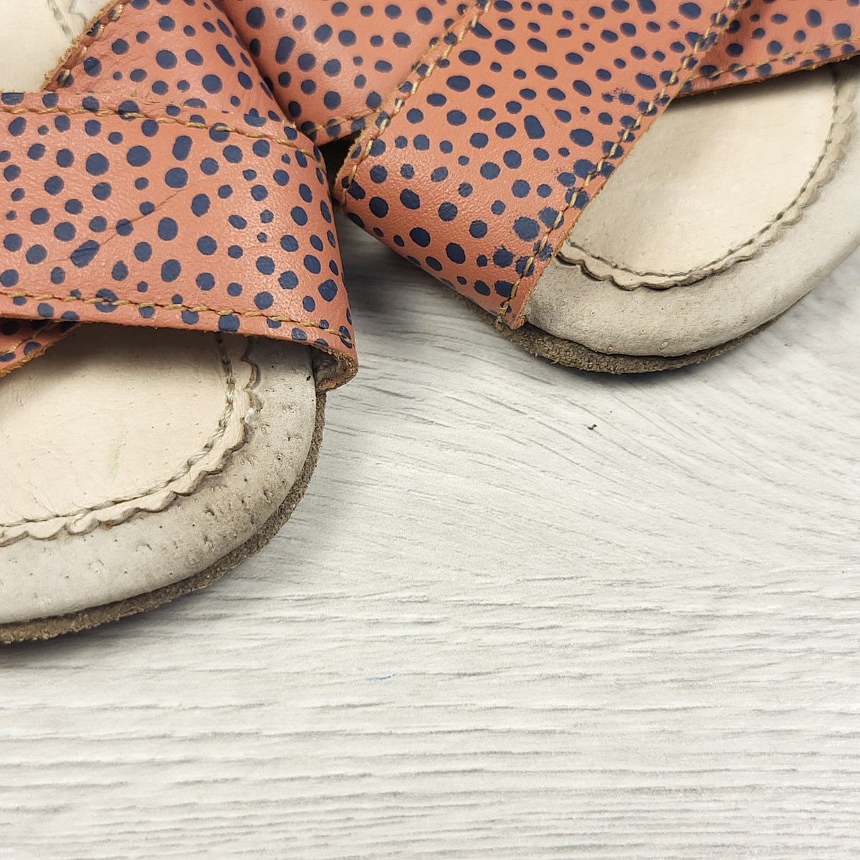 Robeez leather "Riley" sandals. Size 18-24 months