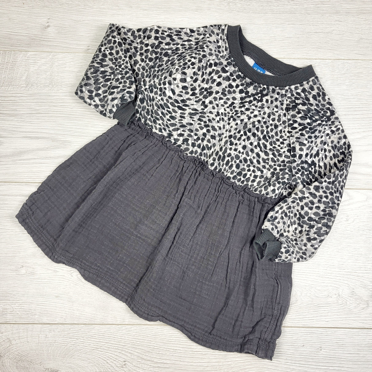 Old Navy grey patterned dress with muslin skirting. Size 12-18 months