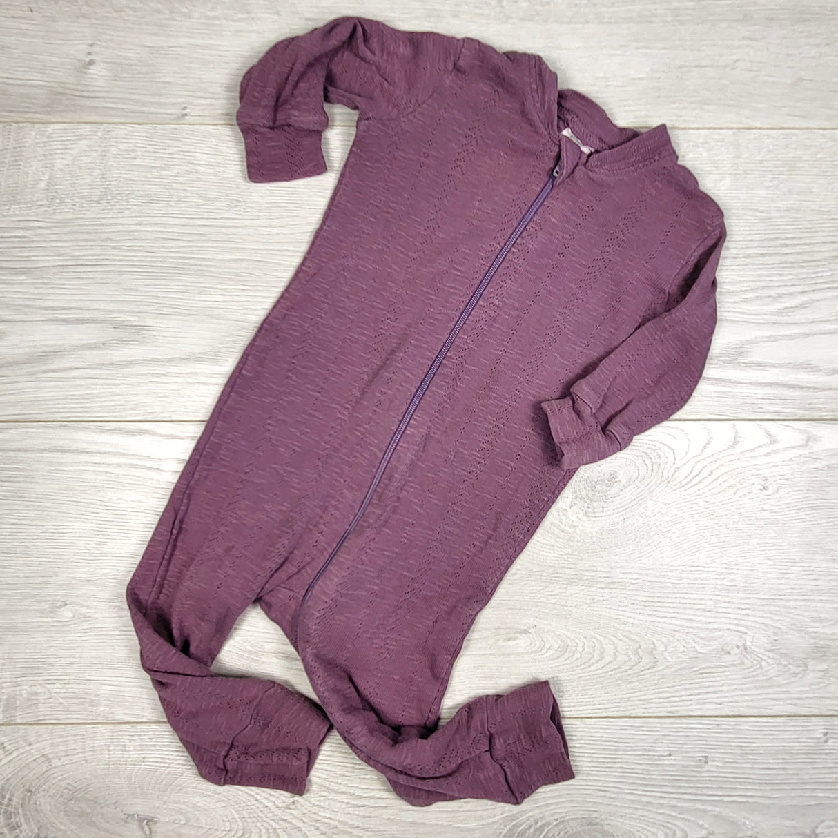 Kate Quinn purple pointelle organic cotton zippered sleeper. Size 6-9 months