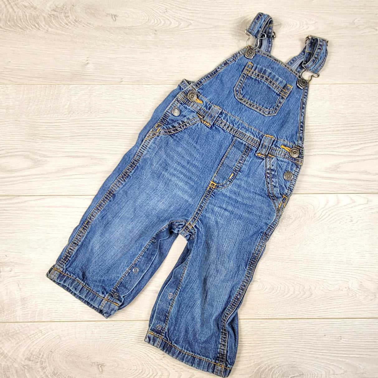 Old Navy denim overalls. Size 6-12 months