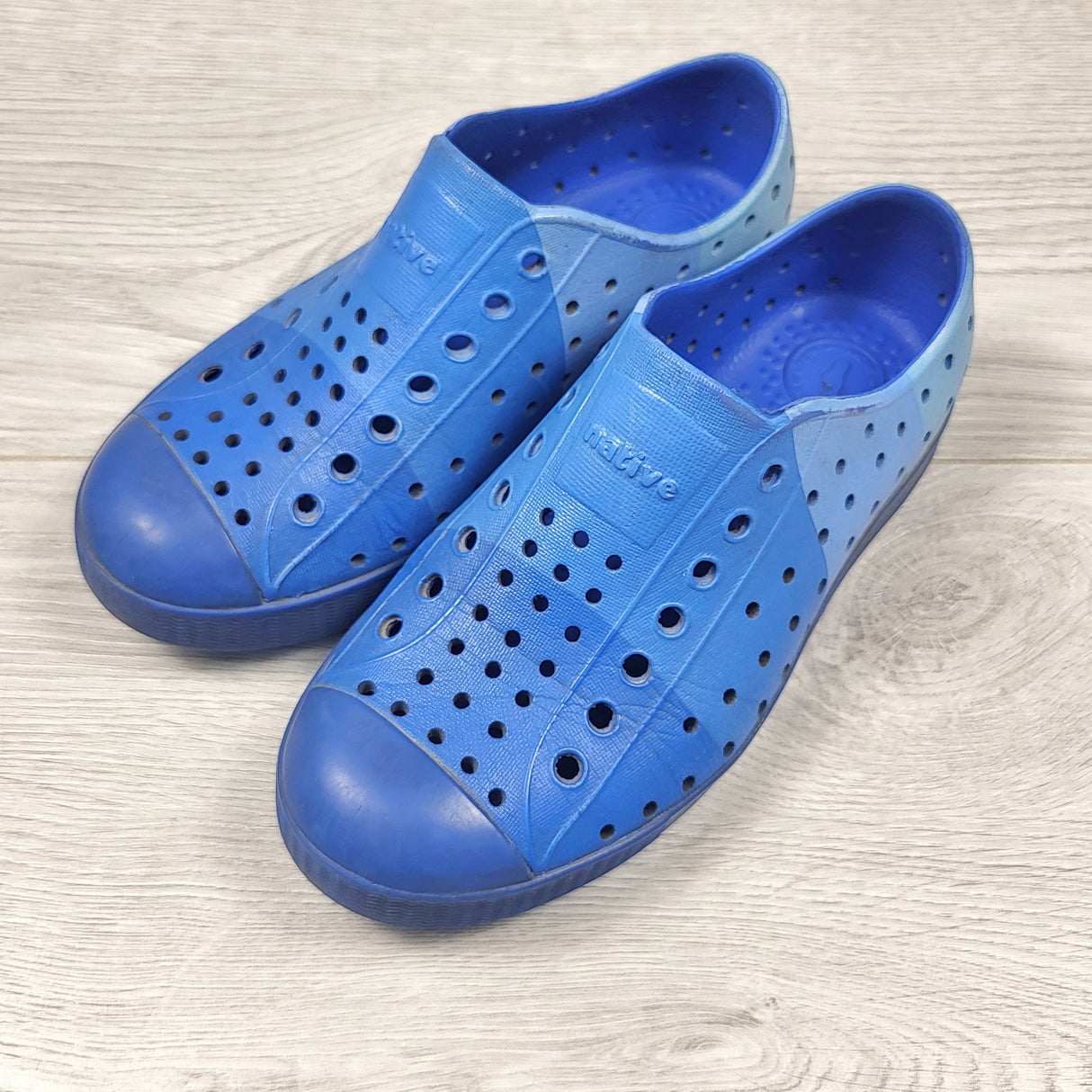 Native x Crayola blue slip-on Jefferson shoes. Size 12