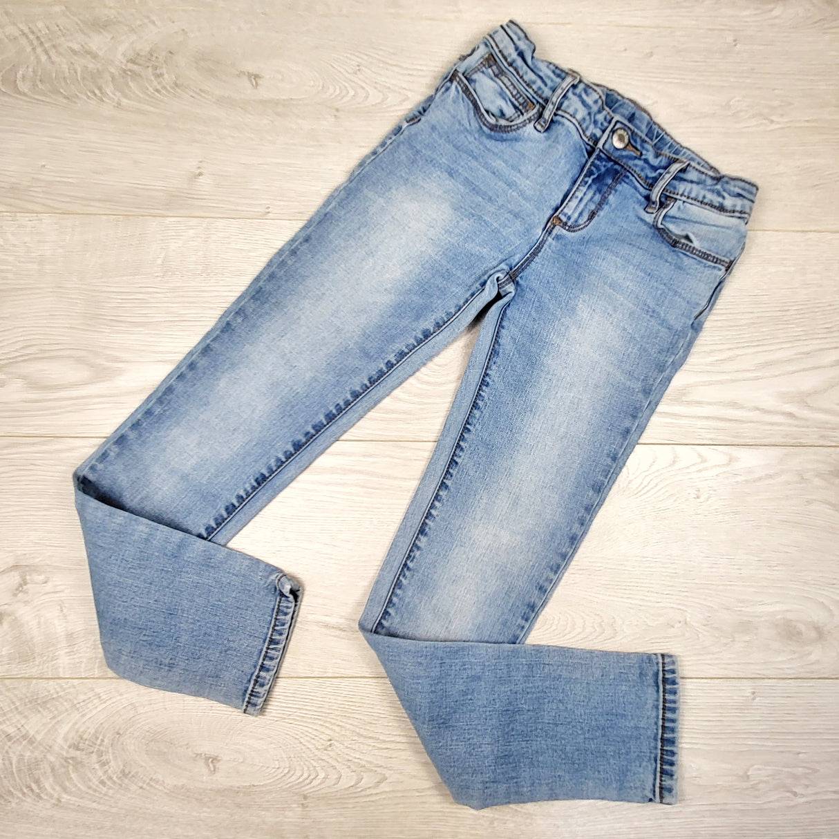 Joe Fresh distressed skinny jeans. Size 7