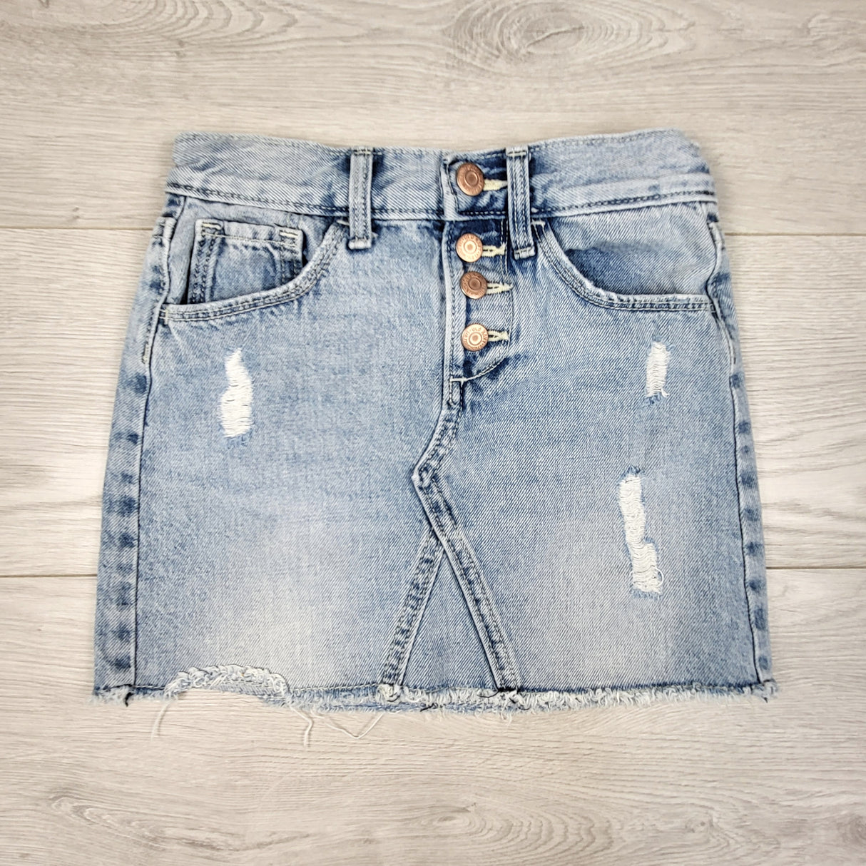 Old Navy distressed denim skirt. Size 6/7