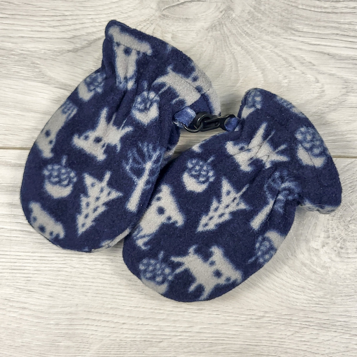 Joe navy fleece mittens. Size 0-12 months