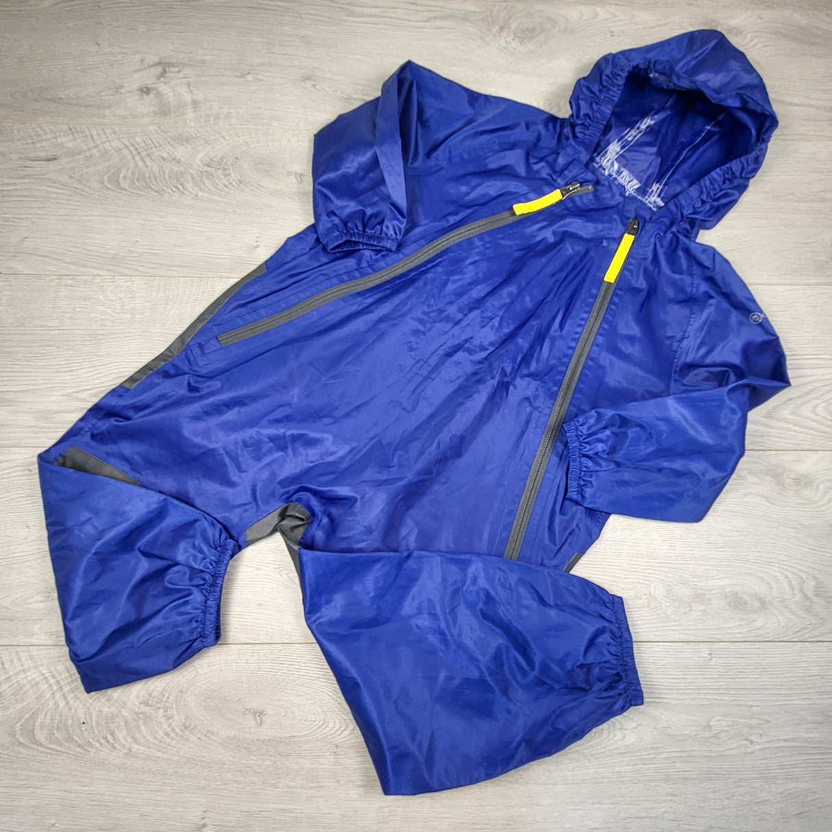 Clouveil blue one piece rainsuit. Size 4T