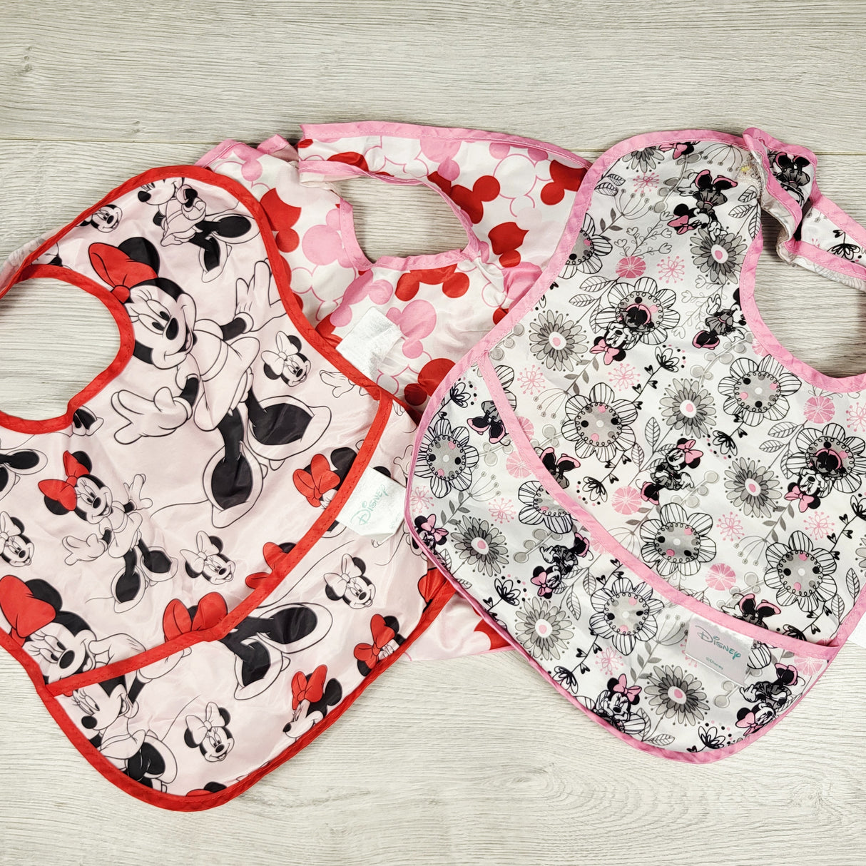 Bumkins 3pc Minnie Mouse bib set