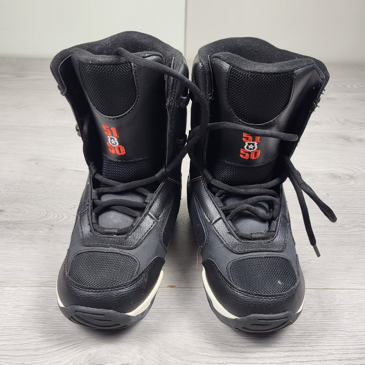 NEW - Fifty One Fifty snowboard boots. Youth size 3 (sorry, no shipping)
