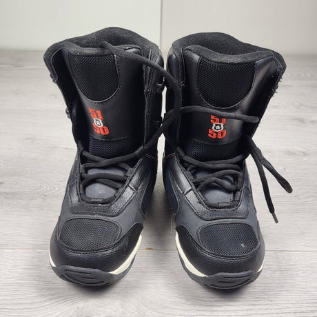 NEW - Fifty One Fifty snowboard boots. Youth size 3 (sorry, no shipping)
