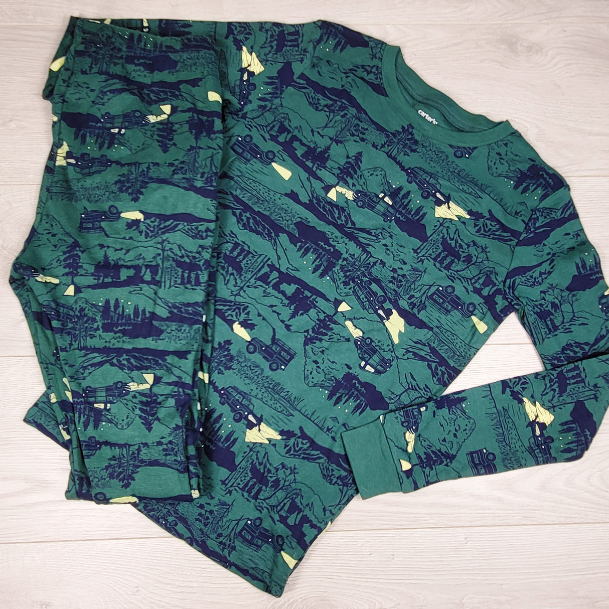 Carters green patterned 2pc PJs. Size 14