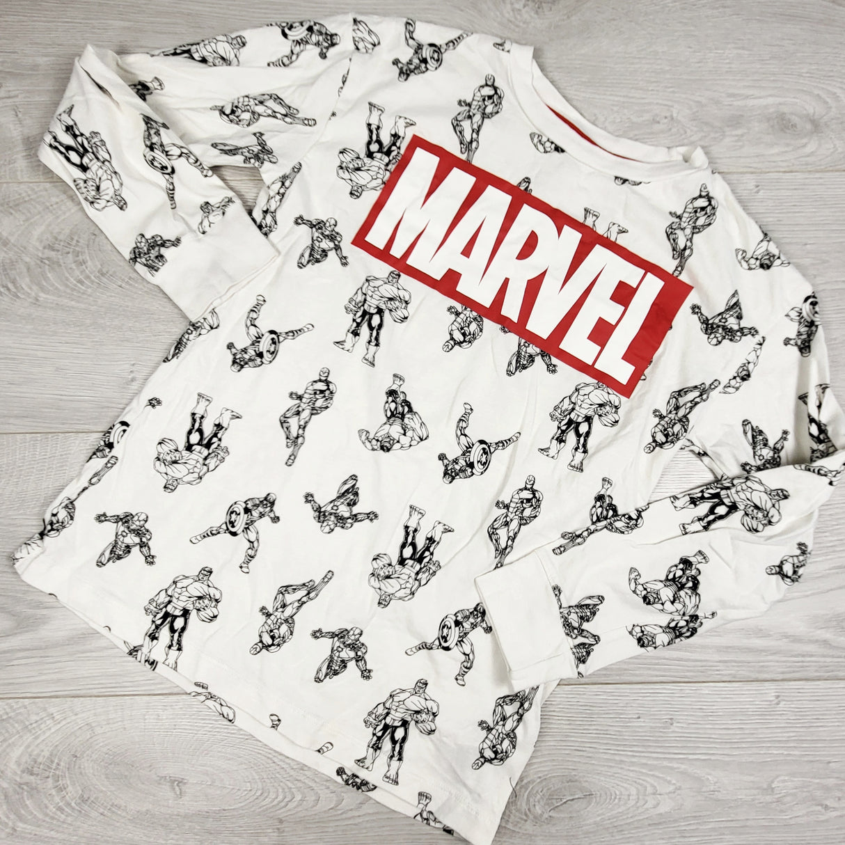 Joe white Marvel long sleeve top. Size 7/8