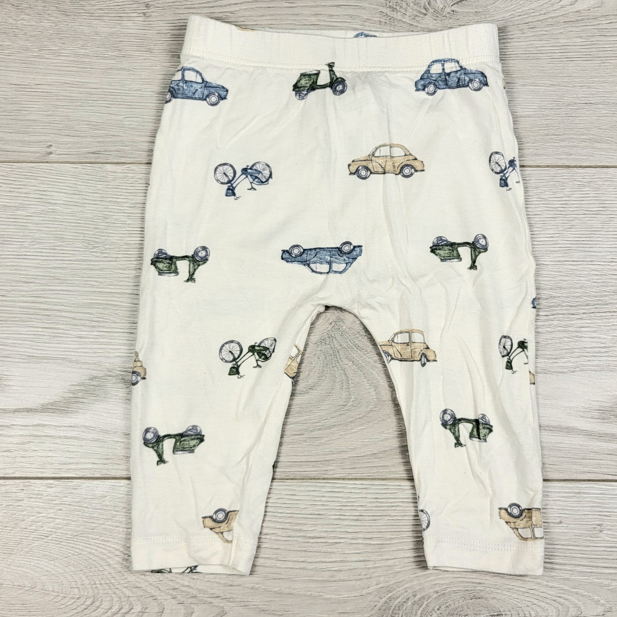 Carters white Purely Soft bamboo FEEL pantswith cars. Size 6 months