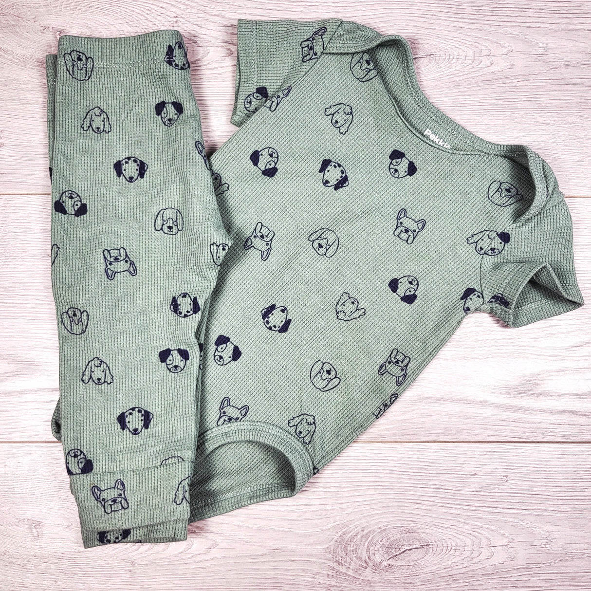 Pekkle green waffle knit 2pc set with dogs. Size 12 months