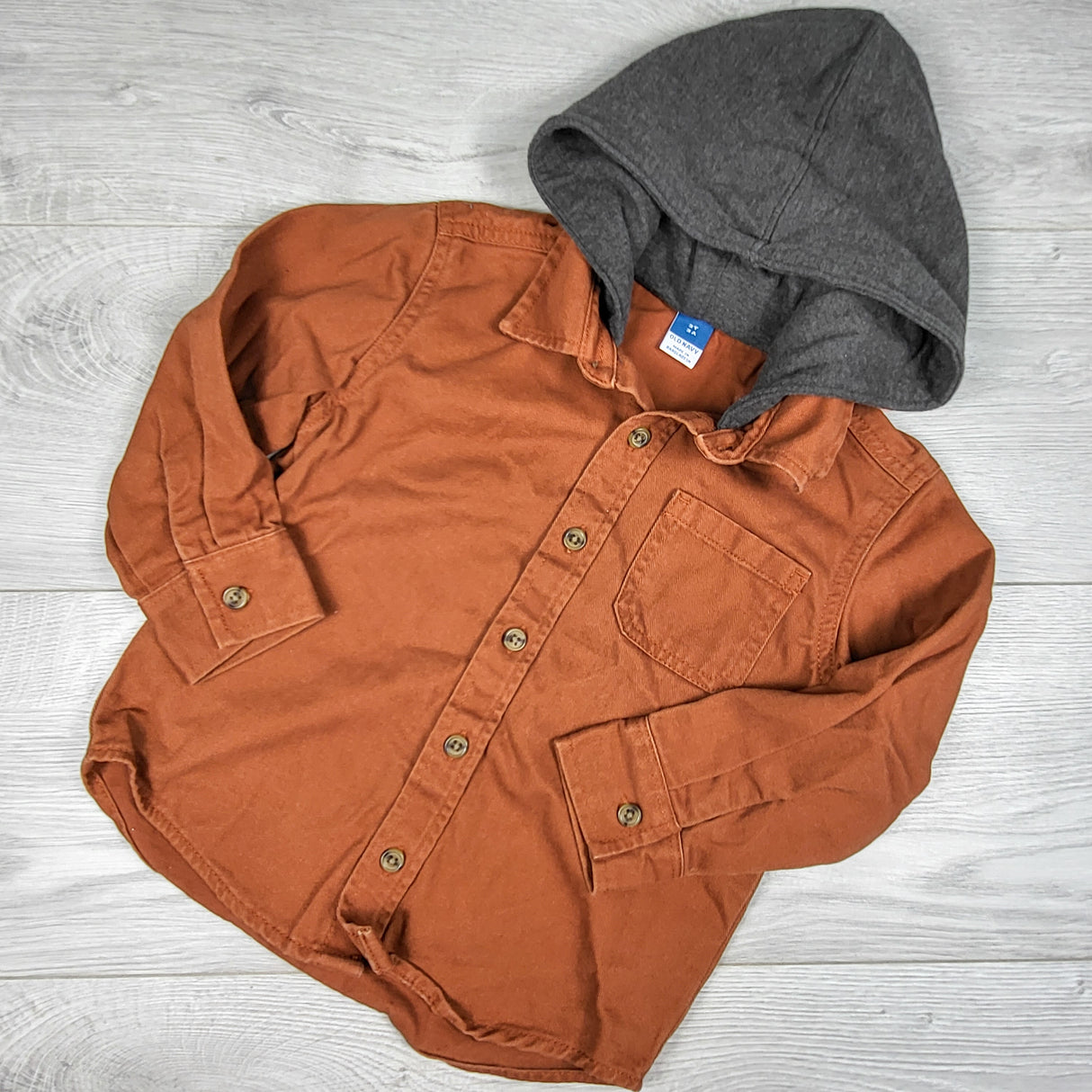 Old Navy hooded twill overshirt. Size 3T