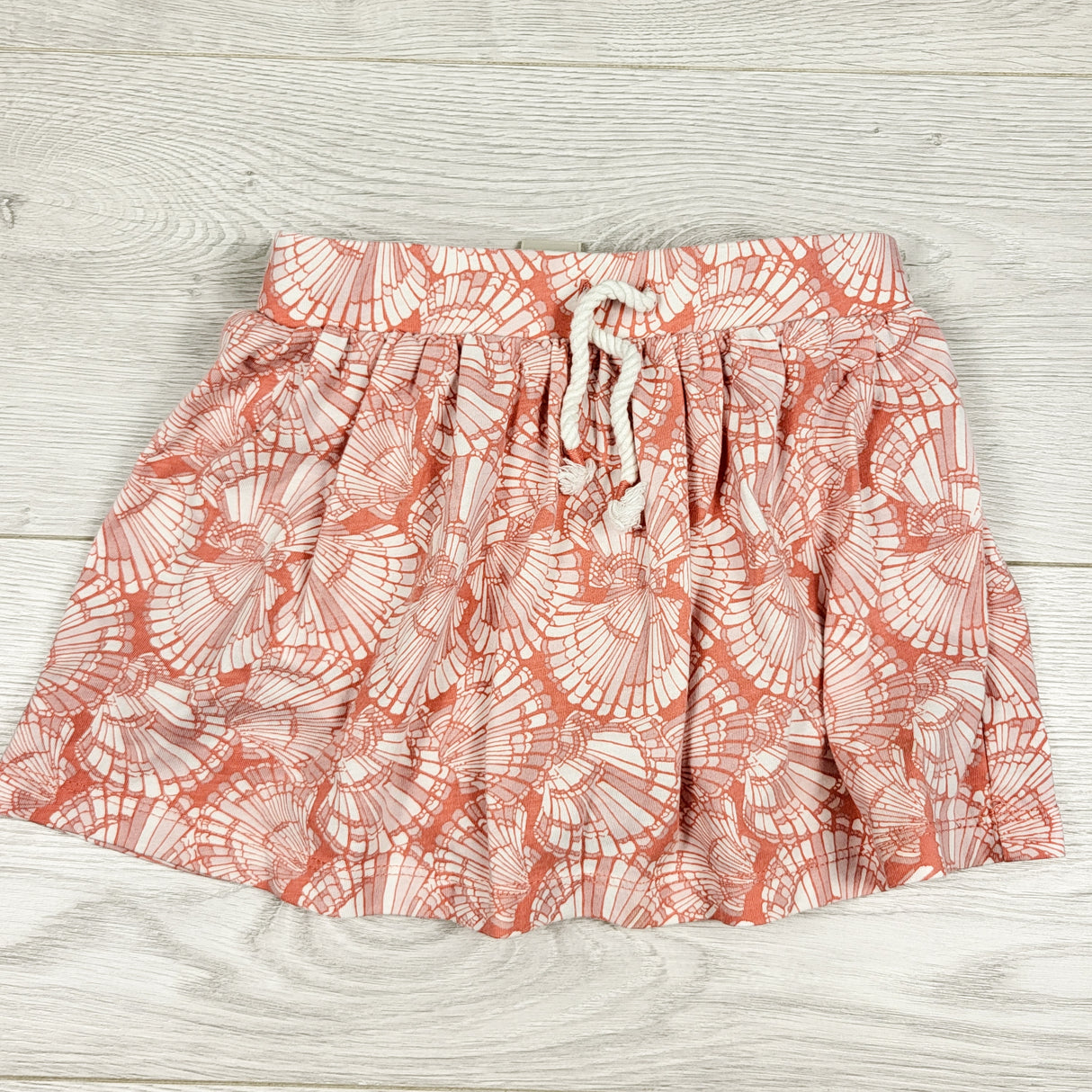 Oshkosh pink seashell print skirt with built in shorts. Size 4T