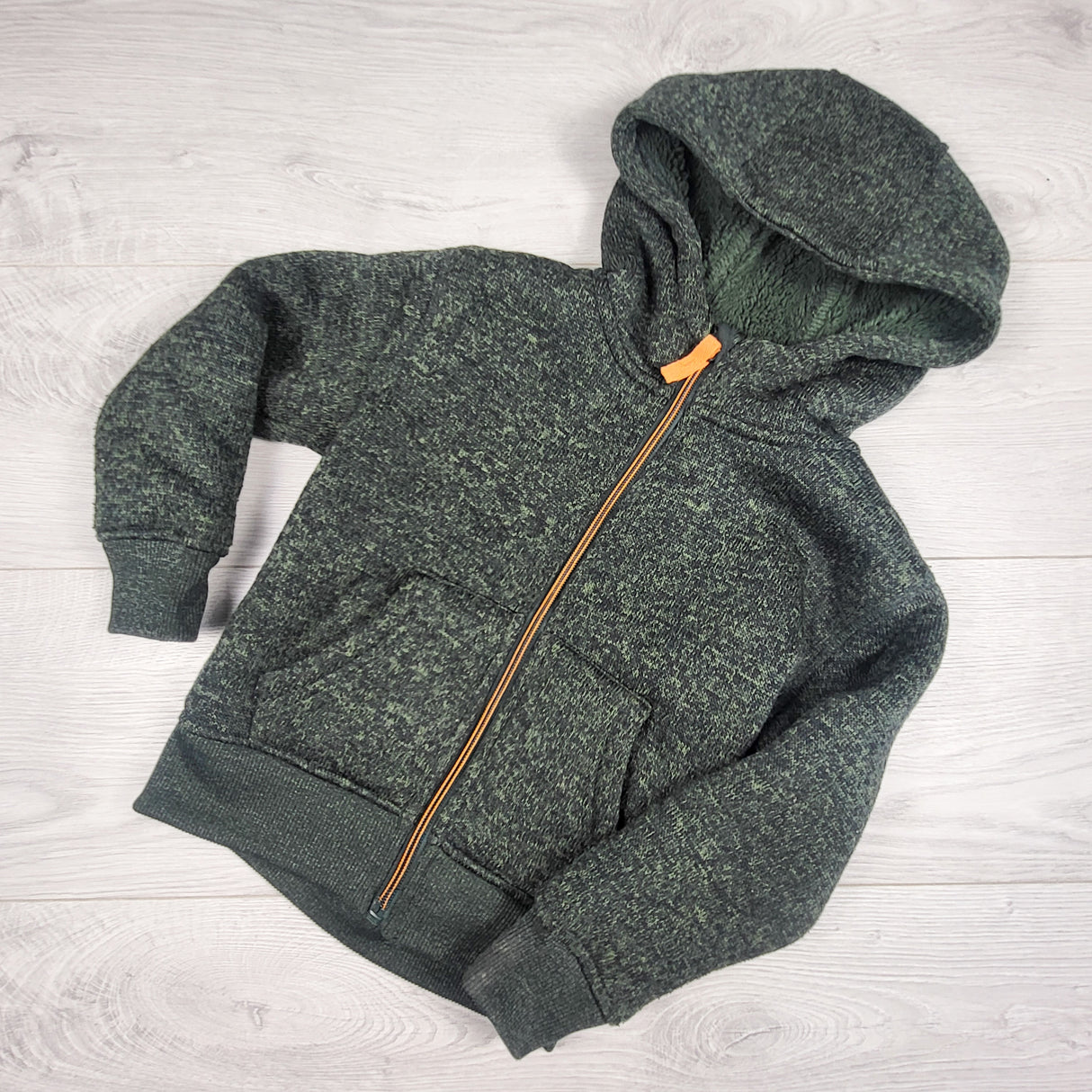 Mountain Warehouse green knit hoodie with sherpa lining. Size 3/4T