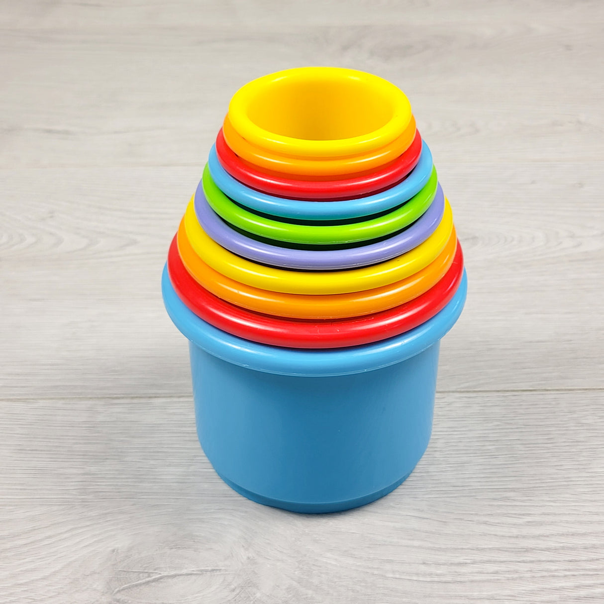 Plastic stacking cup bath toys