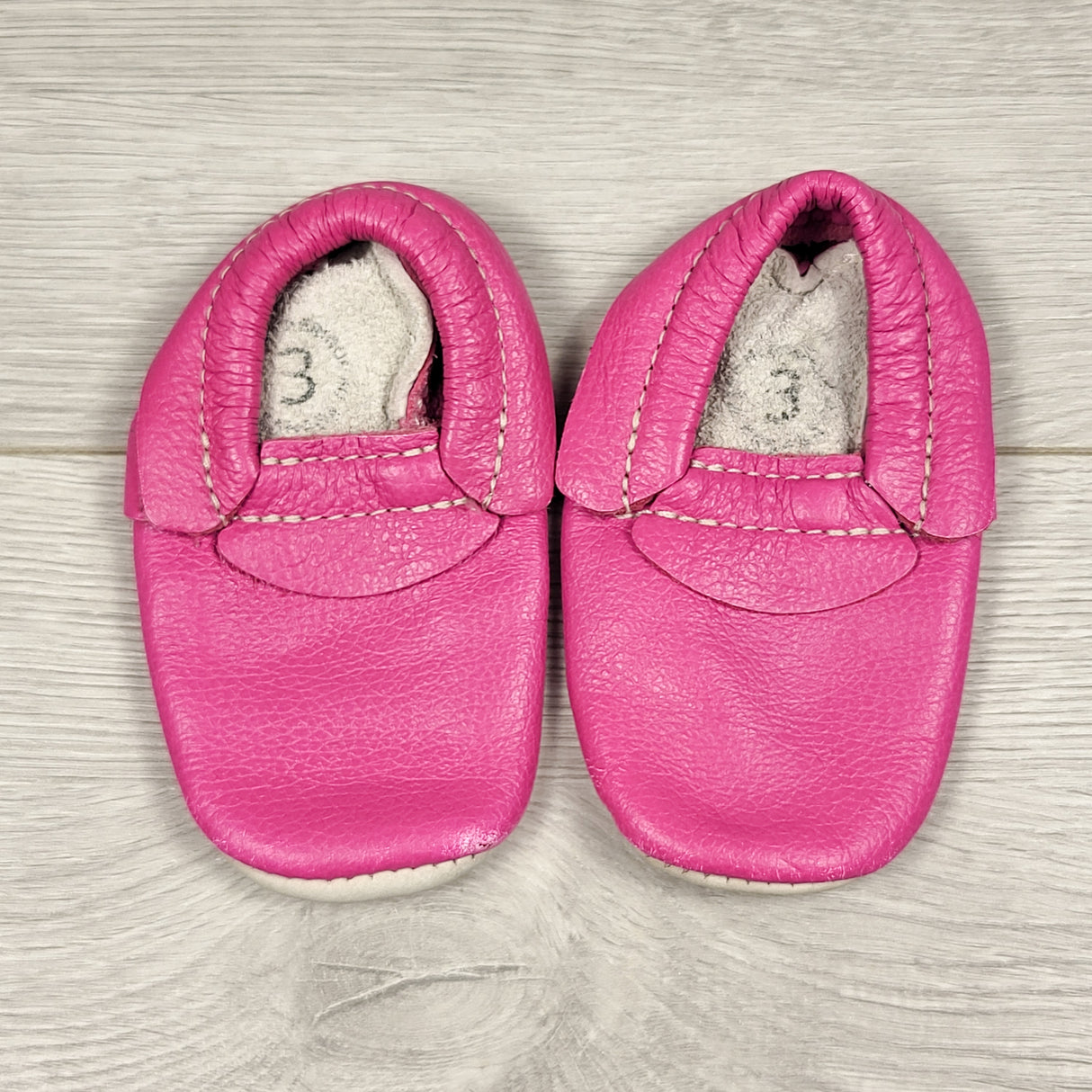 Heyfolks pink leather soft soled shoes. Size 3 (infant)