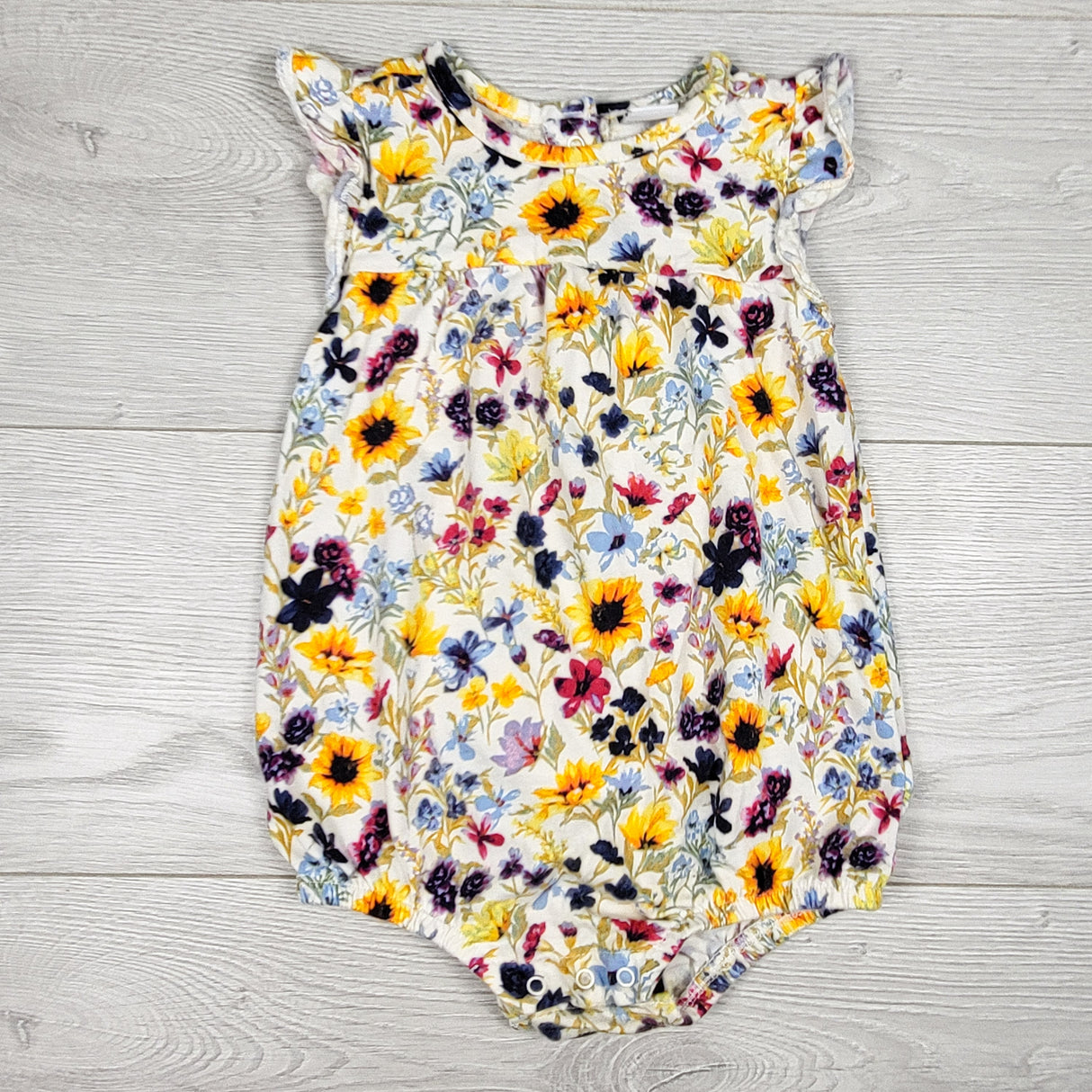 Old Navy floral print bubble romper. Size 12-18 months