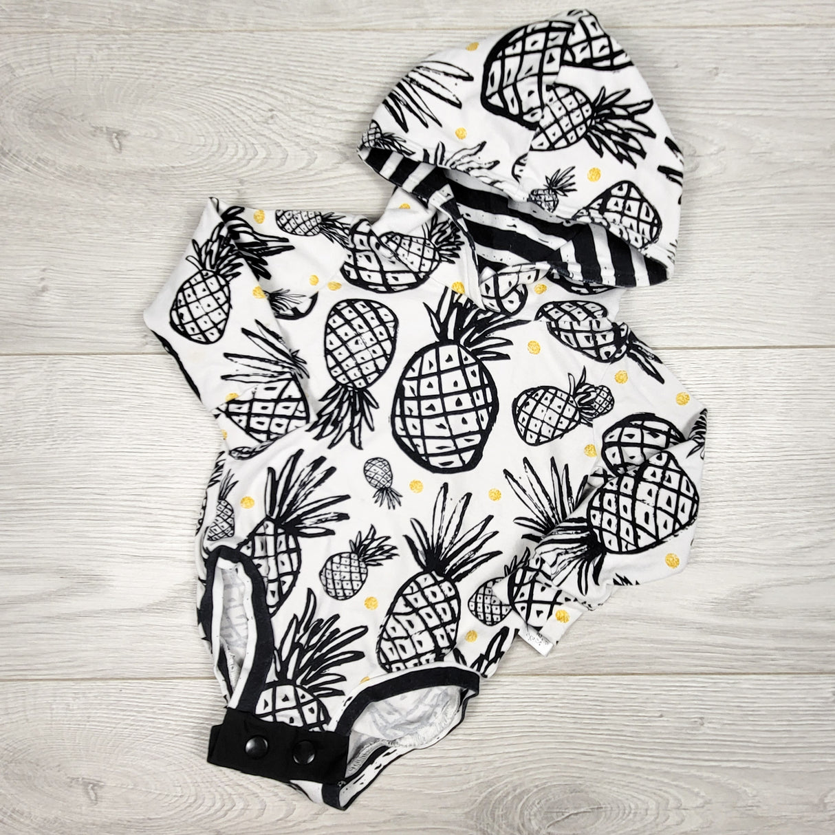 Little Blessings handmade hooded pineapple bodysuit. Size 0-3 months