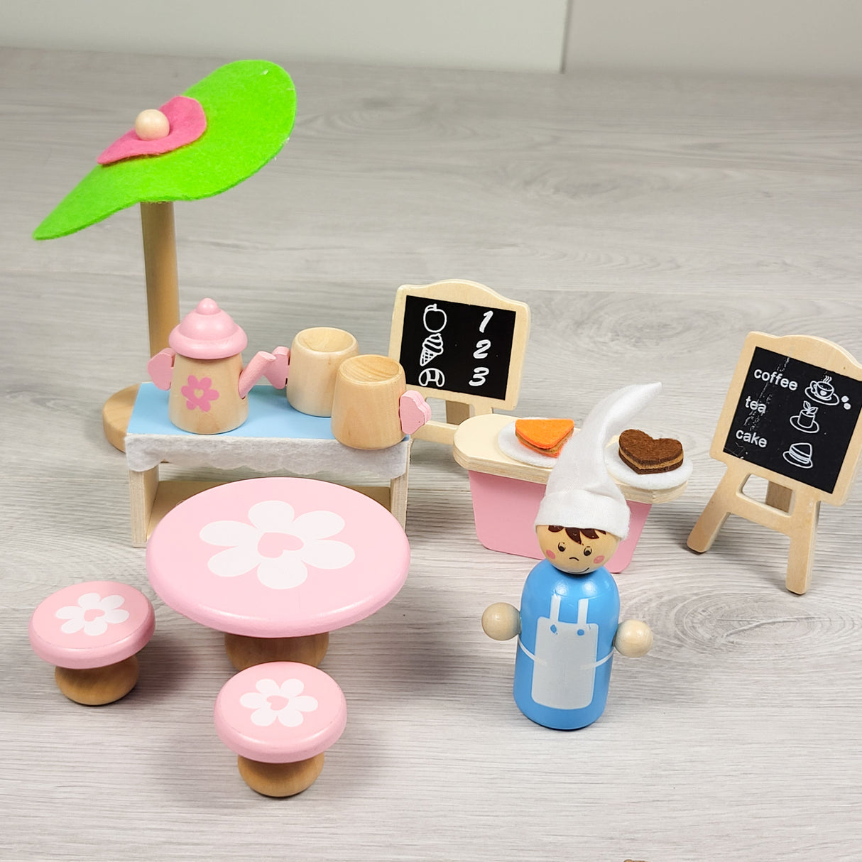 Portable brand wooden play set - read more below