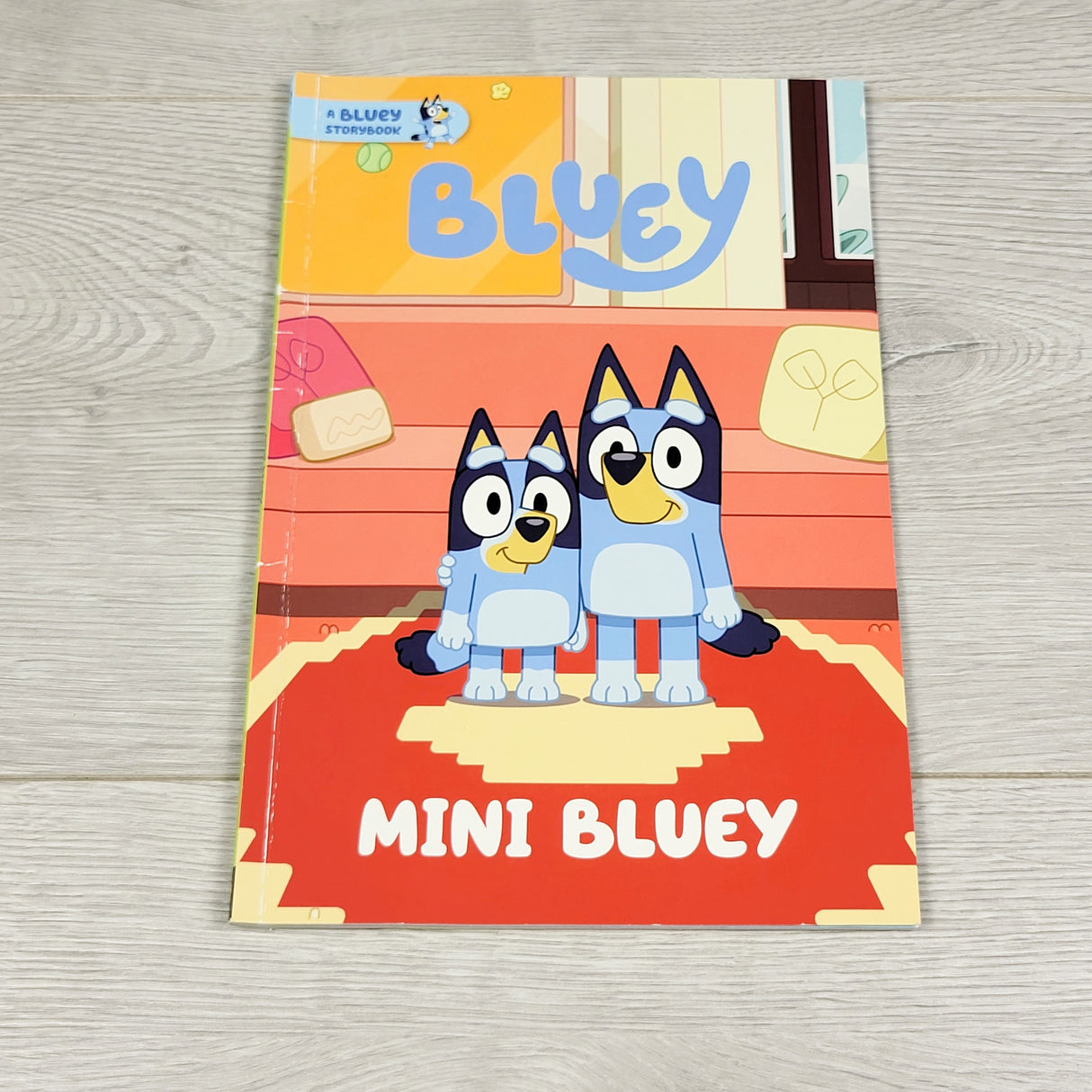 Mini Bluey. Soft cover book