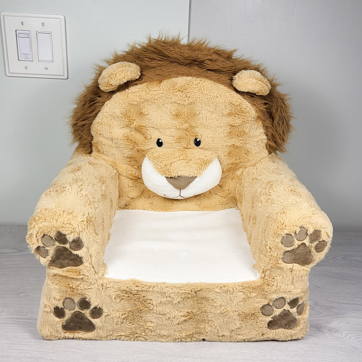 Soft Landing Sweet lion toddler couch (sorry,no shipping)