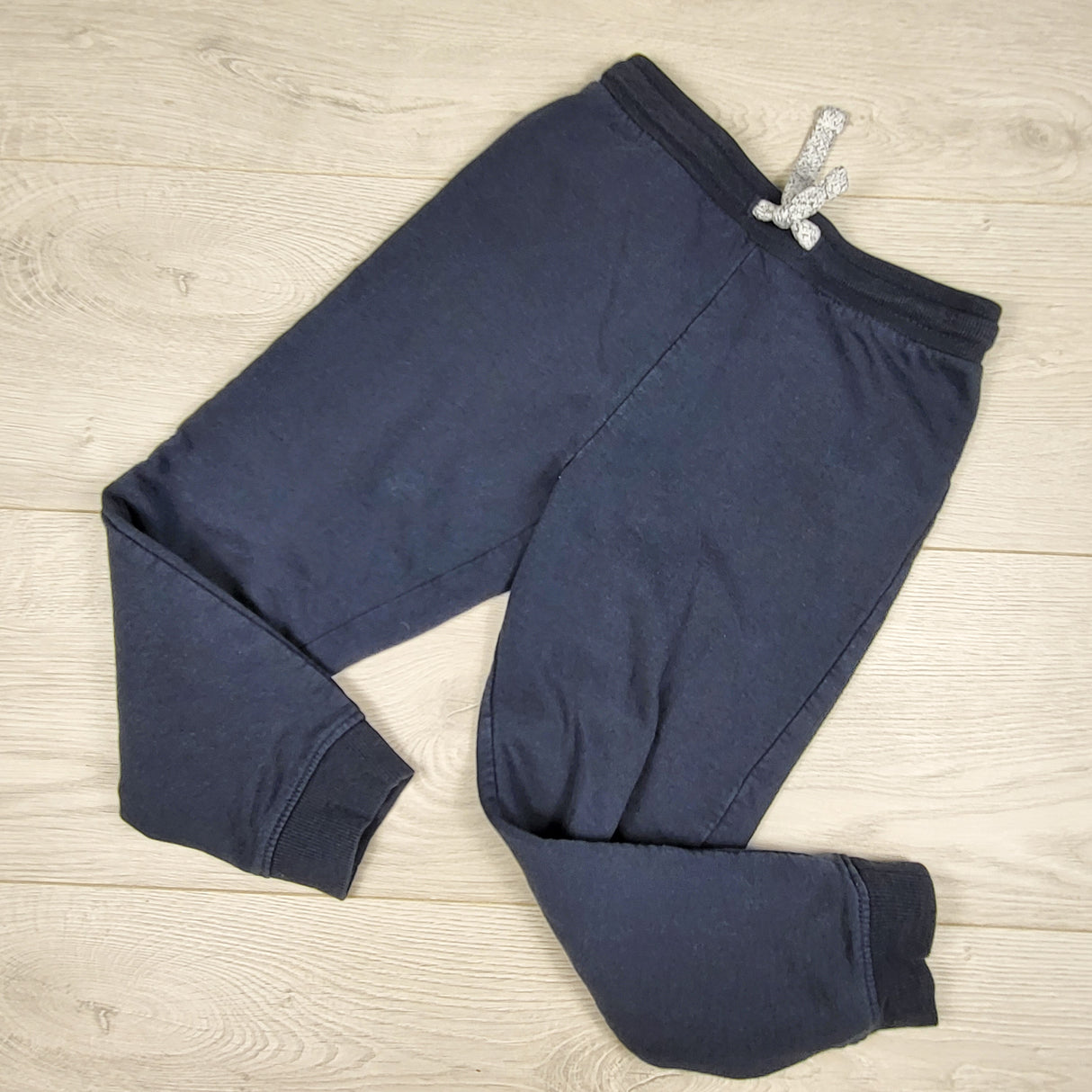 Navy joggers. Size 5T
