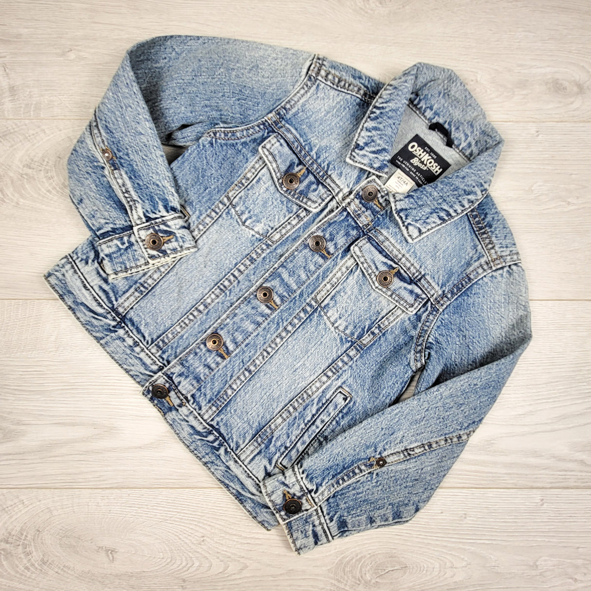 Oshkosh denim jacket. Size 4T