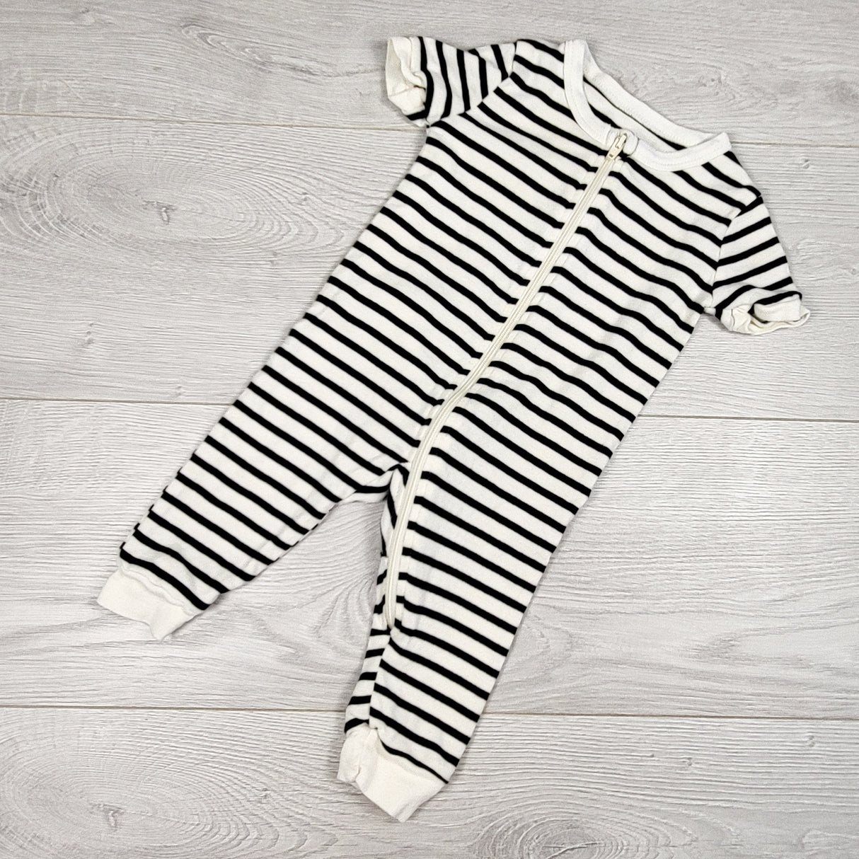Mini Mioche striped organic cotton short sleeve romper. Size 0-3 months