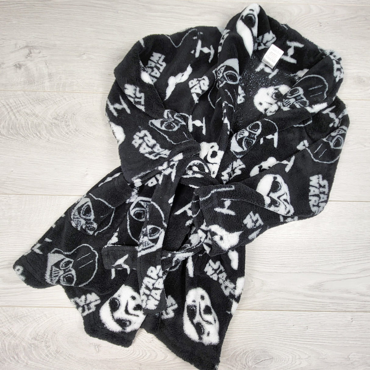 Black plush Star Wars hooded robe. Size 6/6X