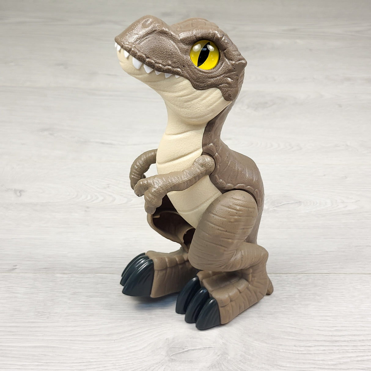 Fisher-Price Imaginext Jurassic World T.Rex XL dinosaur