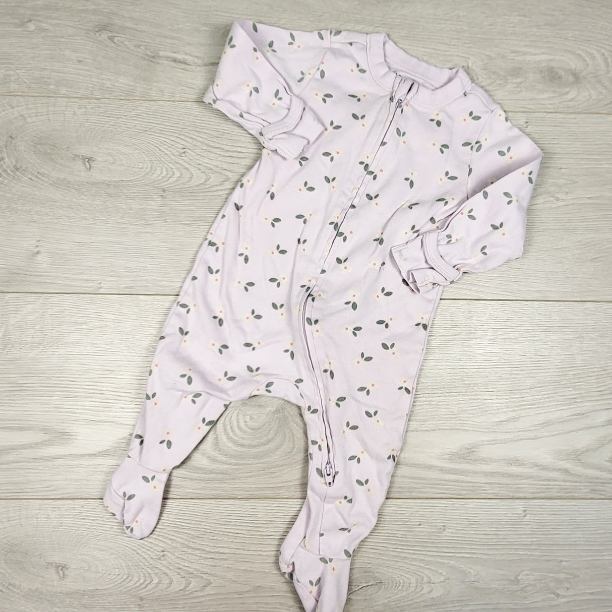 Old Navy purple floral print zippered sleeper. Size 3-6 months
