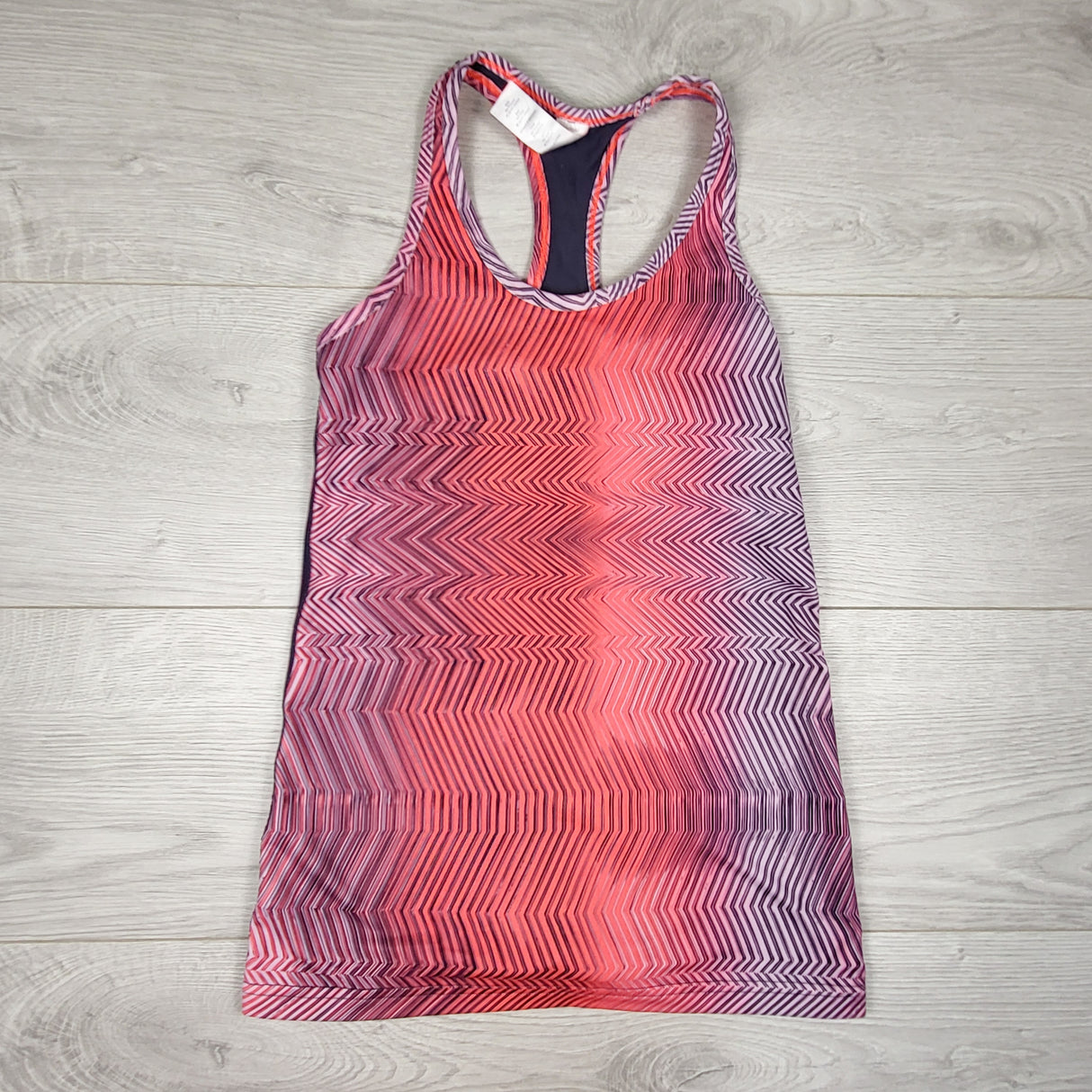 Ivivva (Lululemon) zig zag pattern "Keep Your Cool" tank top. Size 10
