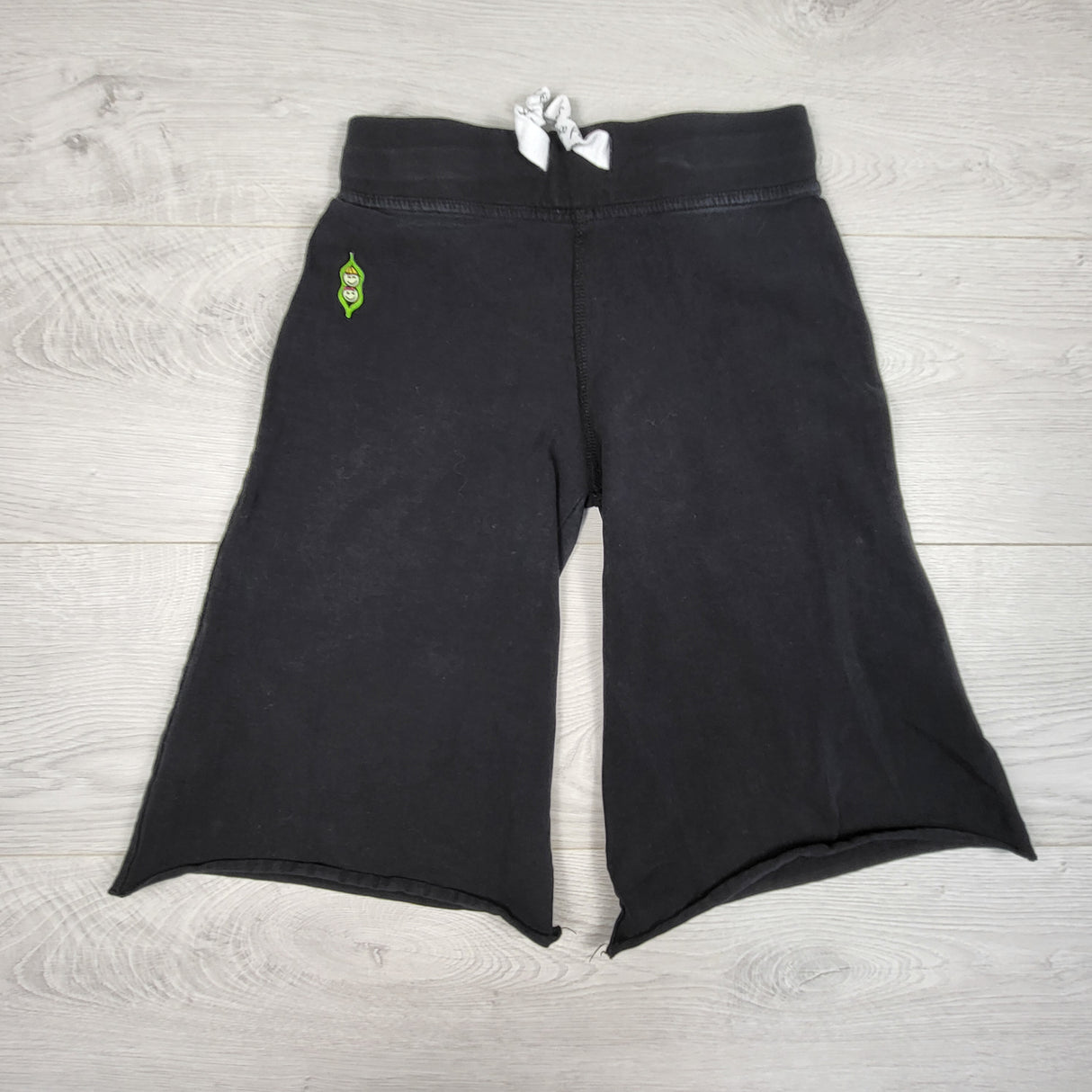 Peekaboo Beans black wide leg culotte pants. Size 7