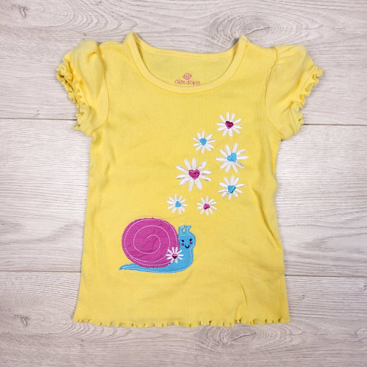 Okie Dokie yellow ribbed t-shirt with snail. Size 3T