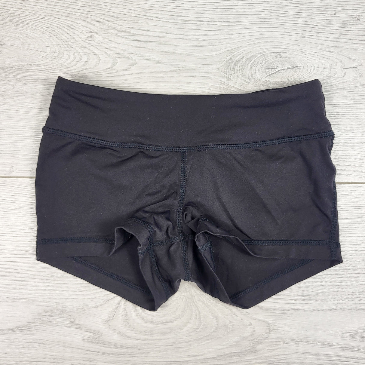 Ivivva (Lululemon) black active bike shorts. Size 6