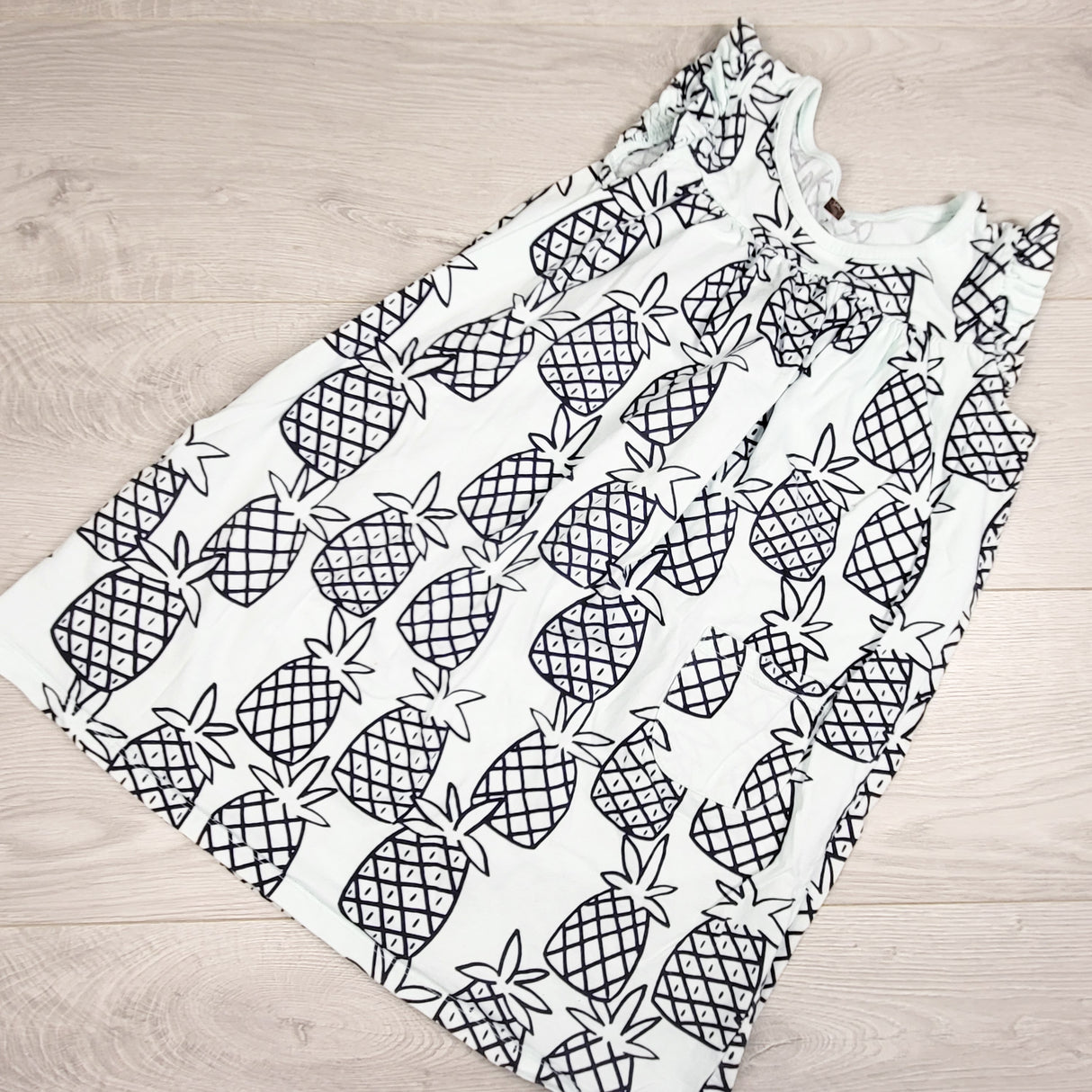 Tea Collection pineapple print dress. Size 7 - AS IS