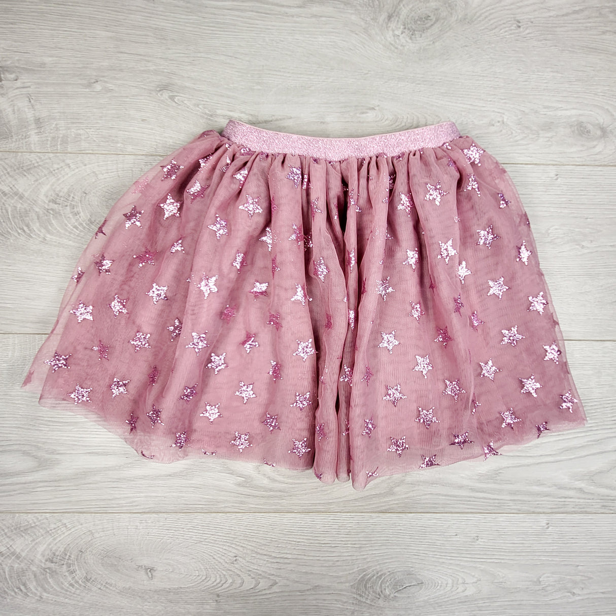 H and M pink tulle skirt with stars. Size 7/8