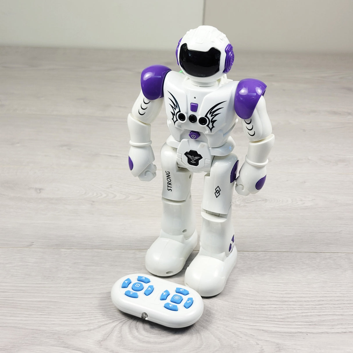 Smart Remote Control & Gesture Sensing Robot (sorry, no shipping)